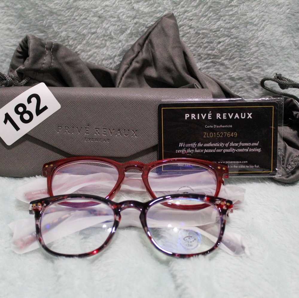Privé Revaux Red and Black with Print Glasses Set and Case
